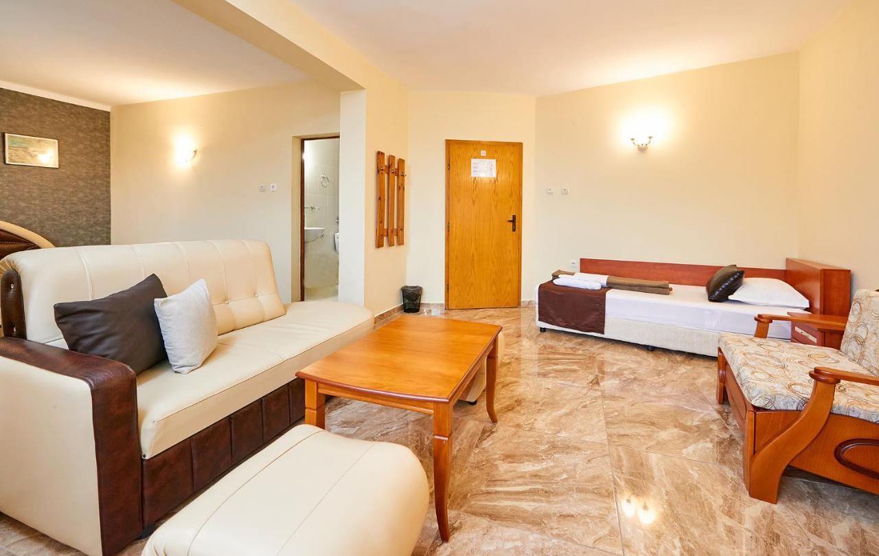 Peneka Hotel Поморие Экстерьер фото