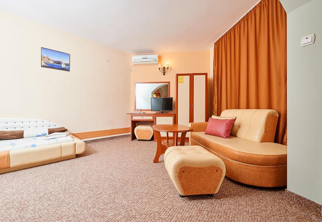 Peneka Hotel Поморие Экстерьер фото