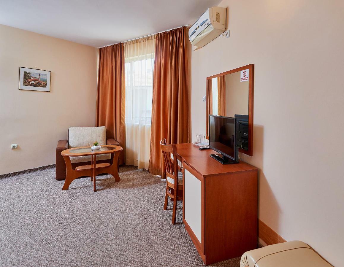 Peneka Hotel Поморие Экстерьер фото